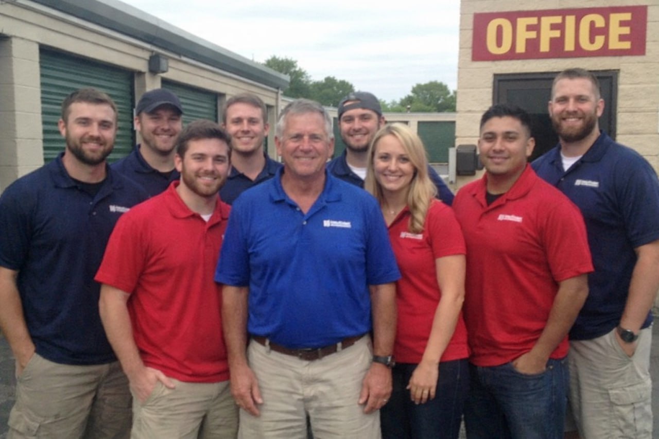 Water damage restoration professionals in Bayonne, NJ